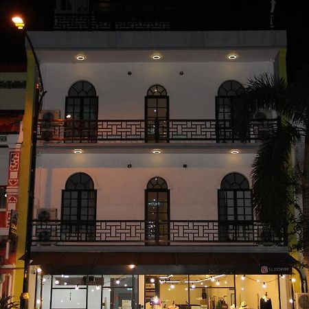 Hotel Decentraland Kuala Terengganu Bagian luar foto