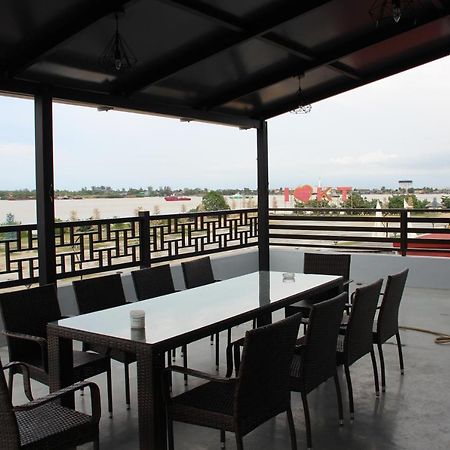Hotel Decentraland Kuala Terengganu Bagian luar foto