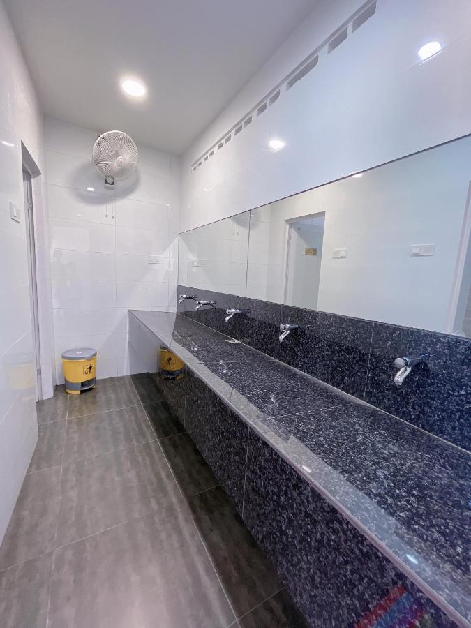 Hotel Decentraland Kuala Terengganu Bagian luar foto