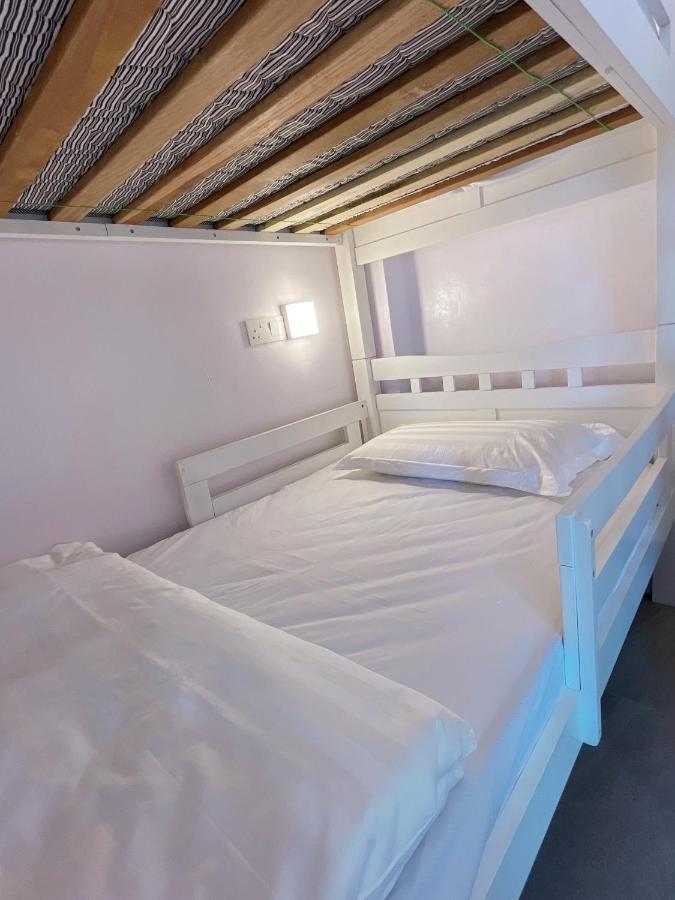 Hotel Decentraland Kuala Terengganu Bagian luar foto