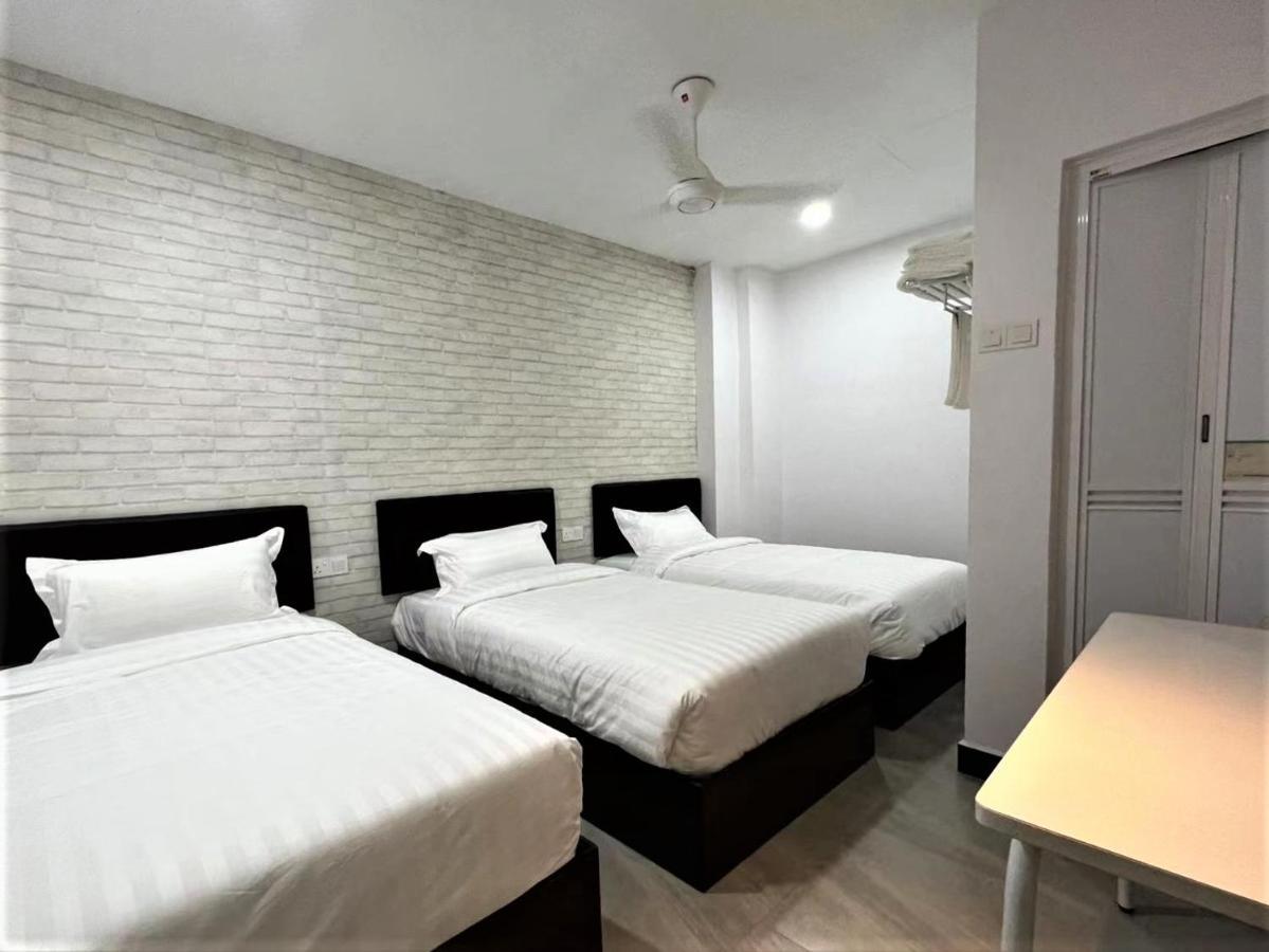 Hotel Decentraland Kuala Terengganu Bagian luar foto