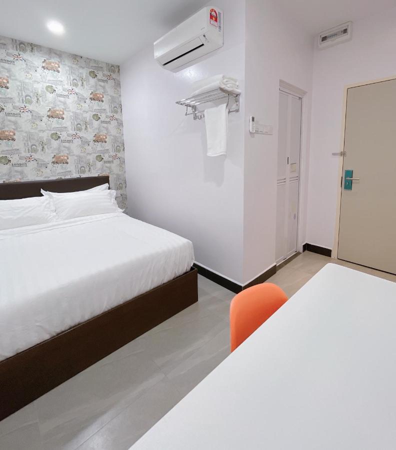 Hotel Decentraland Kuala Terengganu Bagian luar foto