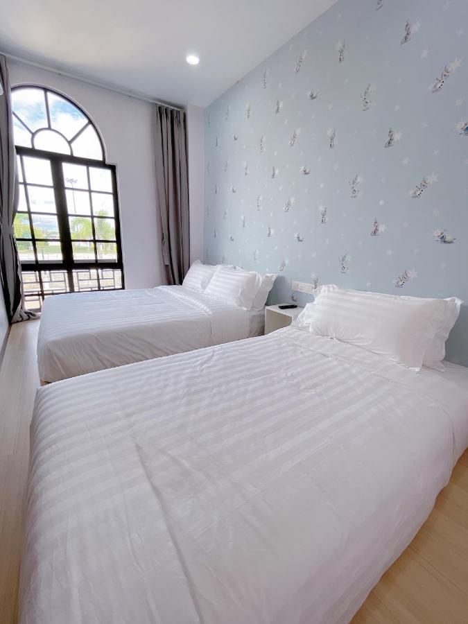 Hotel Decentraland Kuala Terengganu Bagian luar foto