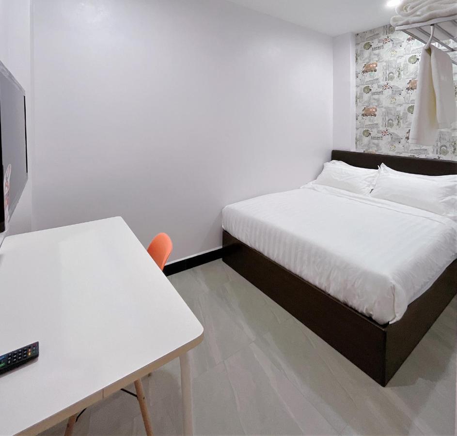 Hotel Decentraland Kuala Terengganu Bagian luar foto